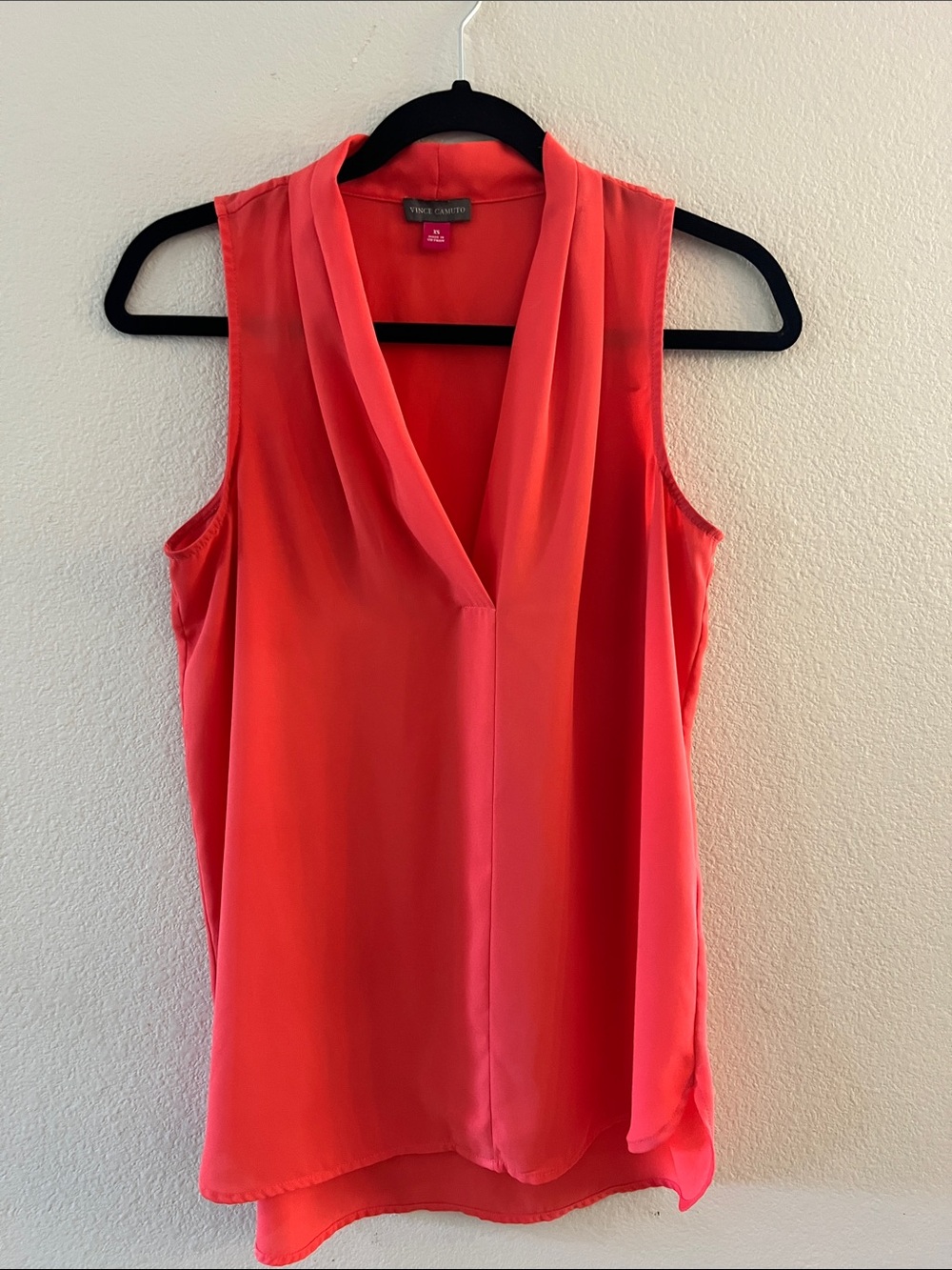 Vince Camuto Coral V-Neck Sleeveless Camisole